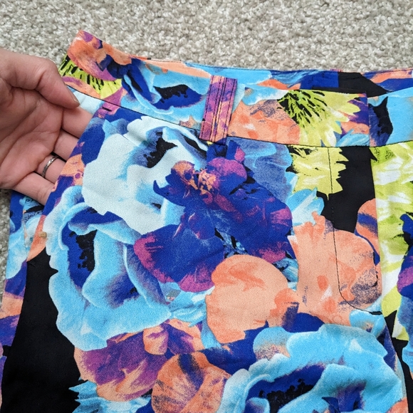 Worthington floral neon printed shorts - Picture 2 of 12